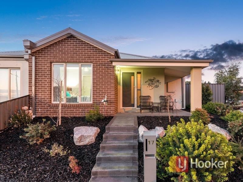 17 Havana Parade, Pakenham VIC 3810