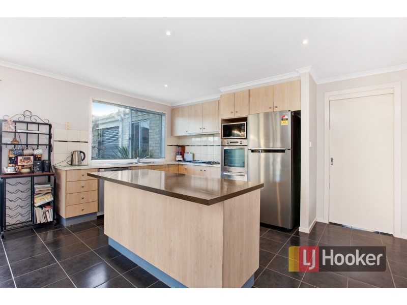 14 Jacaranda Way, Pakenham VIC 3810