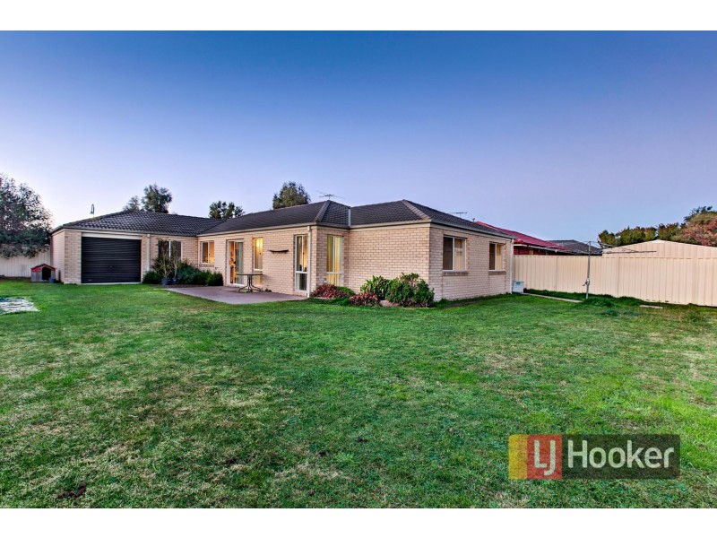 14 Jacaranda Way, Pakenham VIC 3810