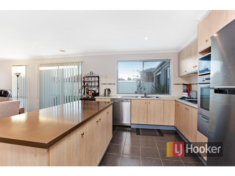 14 Jacaranda Way, Pakenham VIC 3810