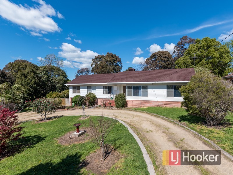 12-14 Thwaites Road, Pakenham VIC 3810