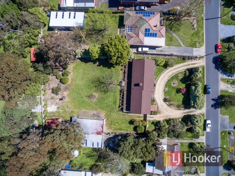 12-14 Thwaites Road, Pakenham VIC 3810