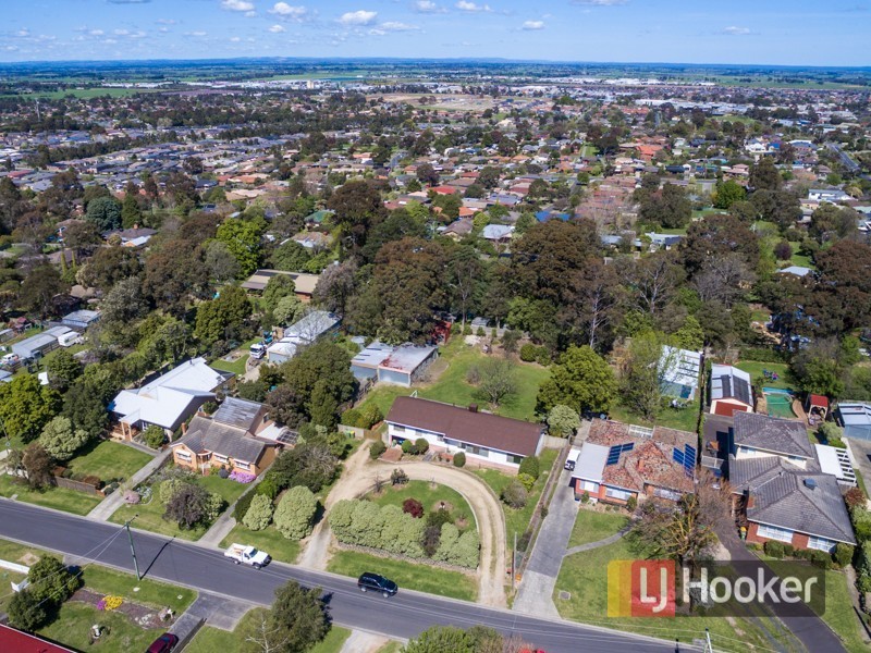 12-14 Thwaites Road, Pakenham VIC 3810