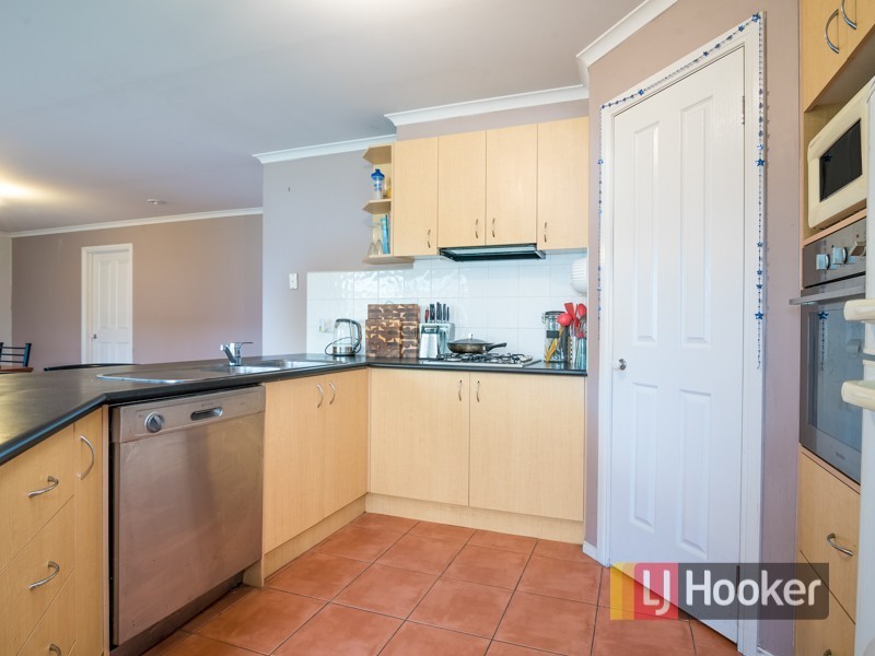 2 Ashwood Grove, Pakenham VIC 3810