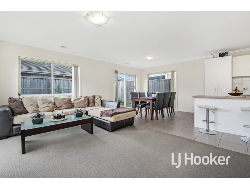 3 Central Avenue, Pakenham VIC 3810