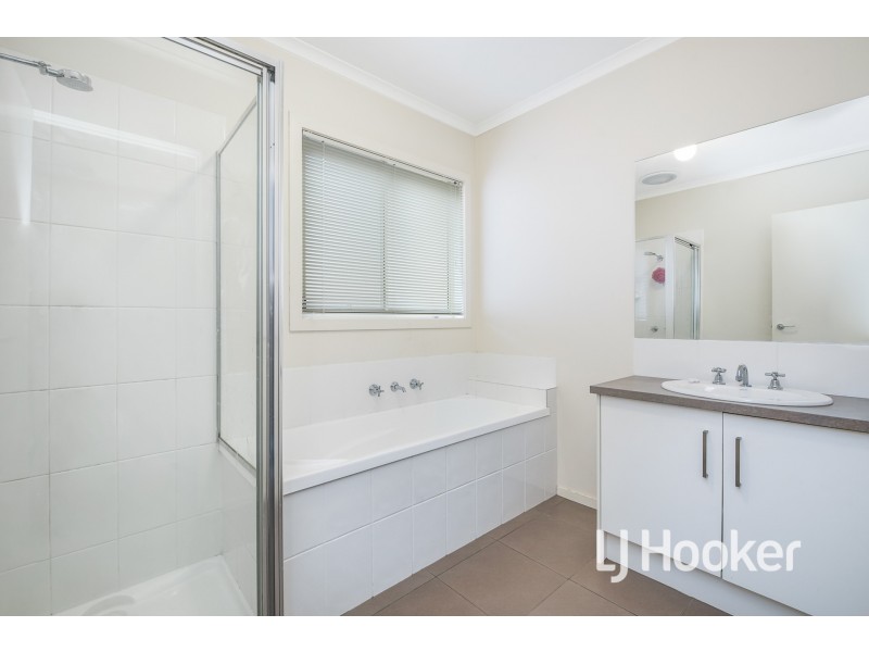 3 Central Avenue, Pakenham VIC 3810