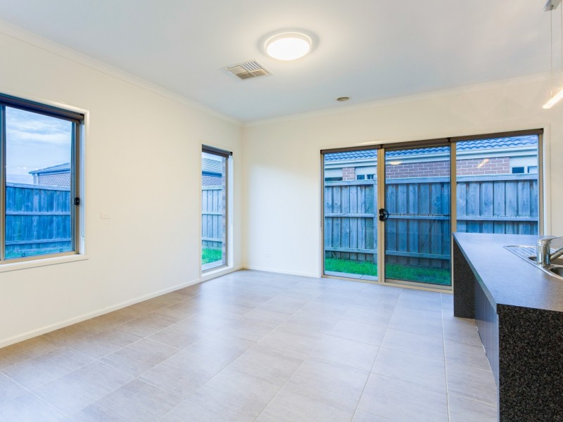 10 Ramel Way, Pakenham VIC 3810