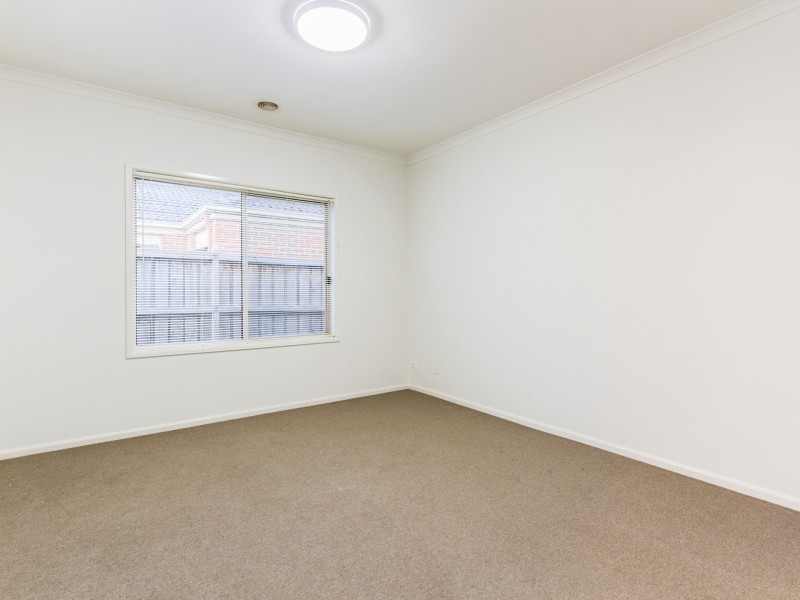 10 Ramel Way, Pakenham VIC 3810