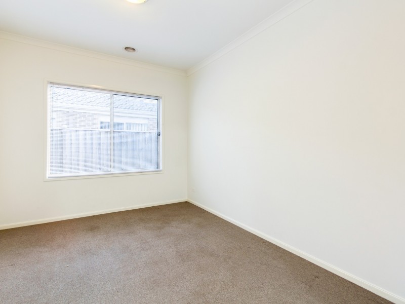 10 Ramel Way, Pakenham VIC 3810