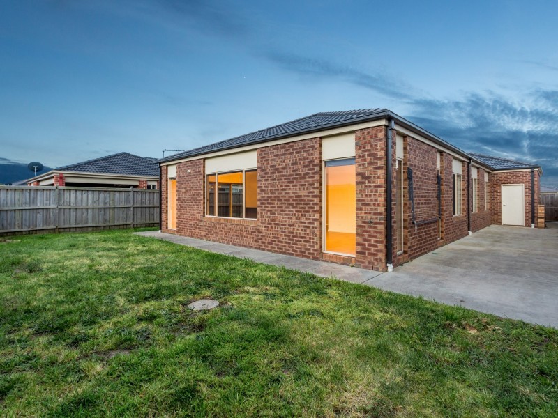 10 Ramel Way, Pakenham VIC 3810