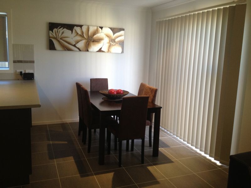 2/7 Melissa Way, Pakenham VIC 3810