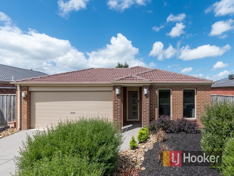 68 Algerd Way, Pakenham VIC 3810