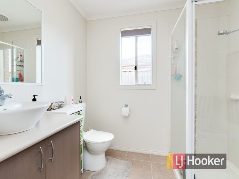 68 Algerd Way, Pakenham VIC 3810