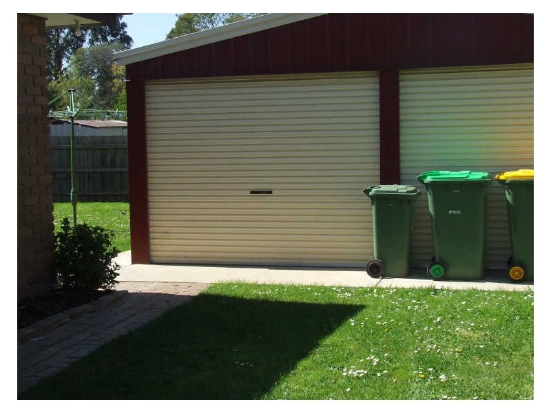 4 Kinsella Court, Pakenham VIC 3810