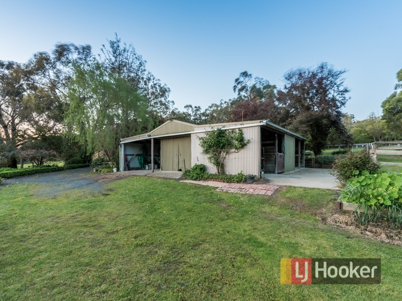 35 Short Lane, Pakenham VIC 3810