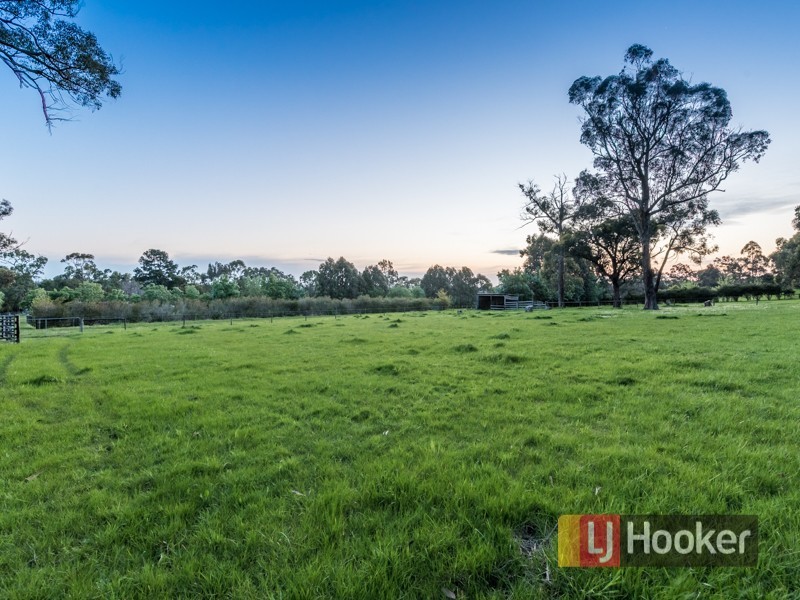 35 Short Lane, Pakenham VIC 3810