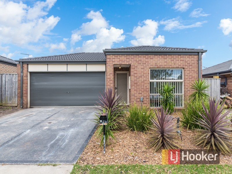 4 Marquis Court, Pakenham VIC 3810