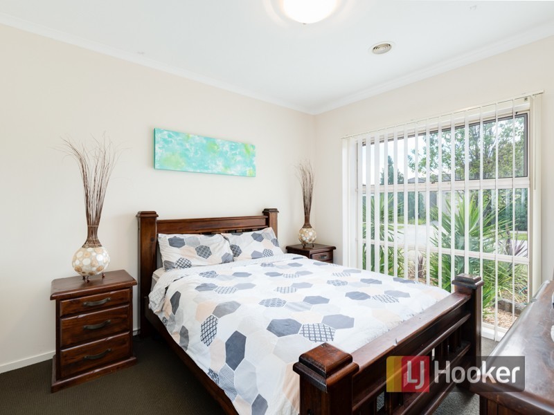 4 Marquis Court, Pakenham VIC 3810