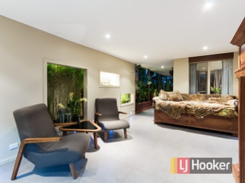 35 Bluehills Boulevard, Pakenham VIC 3810