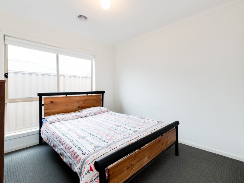 48 Harrison Way, Pakenham VIC 3810