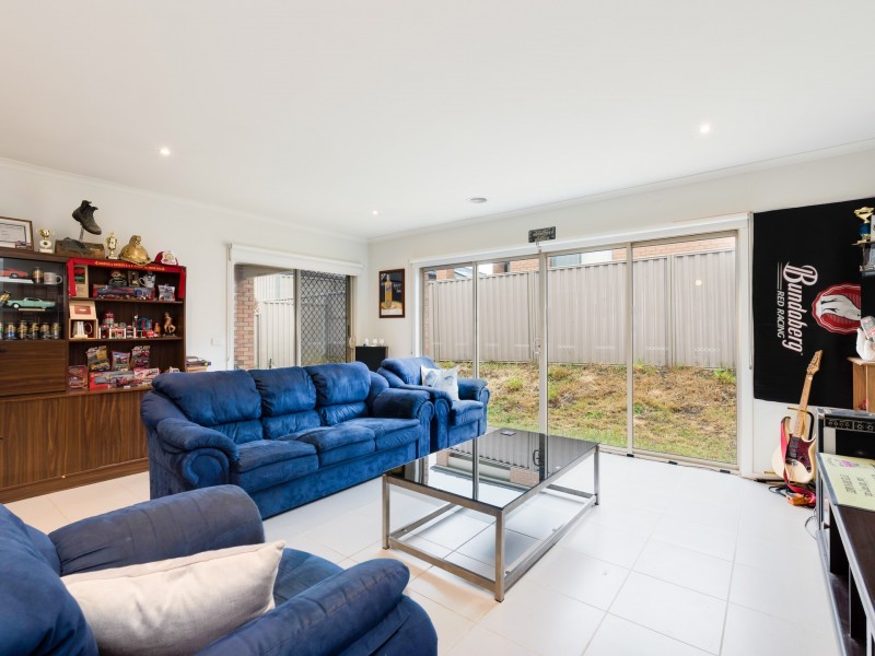 48 Harrison Way, Pakenham VIC 3810