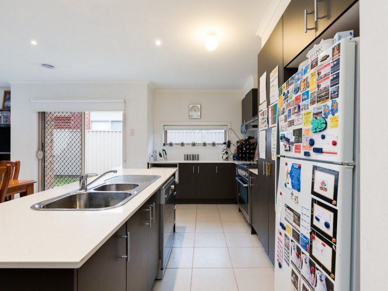 48 Harrison Way, Pakenham VIC 3810