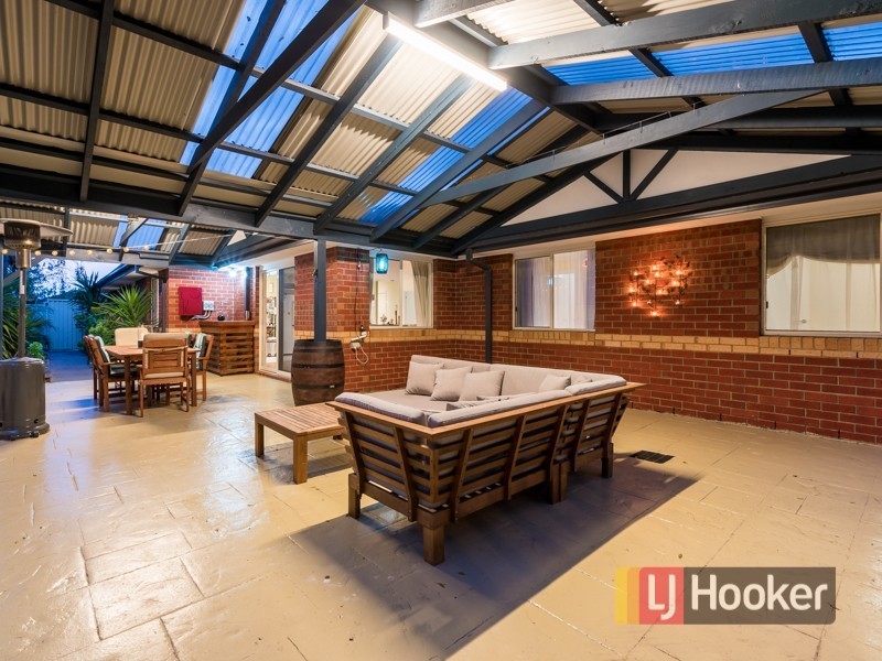 13 Teal Place, Pakenham VIC 3810