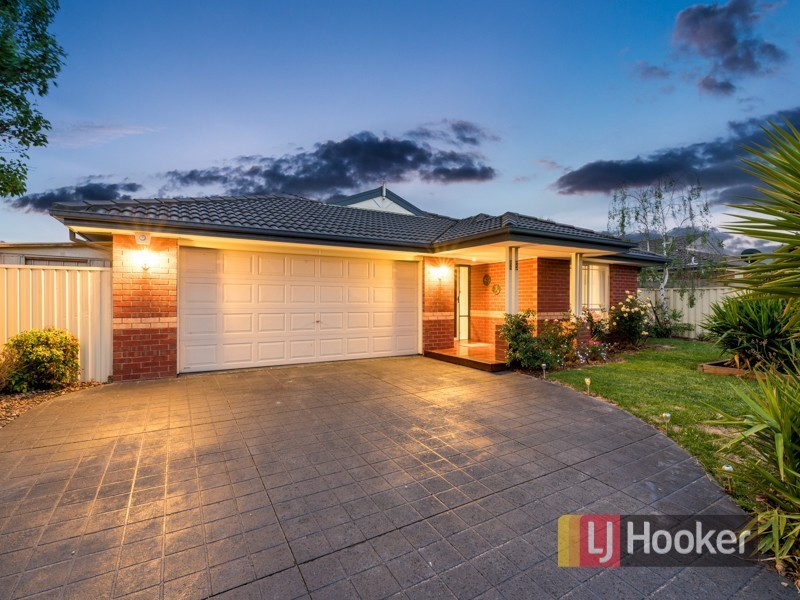 13 Teal Place, Pakenham VIC 3810