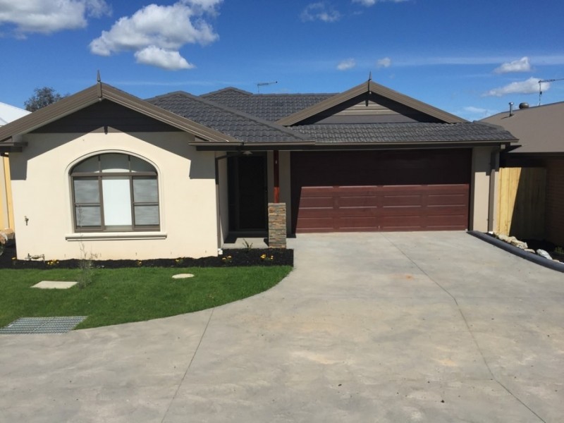 4/37 Jefferson Road, Garfield VIC 3814