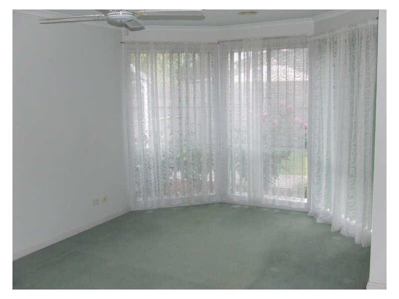 31 Thomas Place, Pakenham VIC 3810