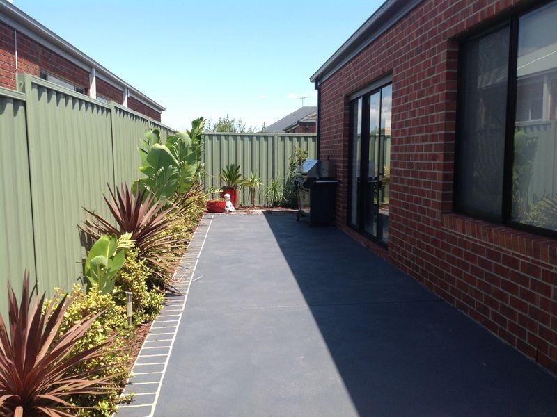 1 Sun Orchard Drive, Pakenham VIC 3810