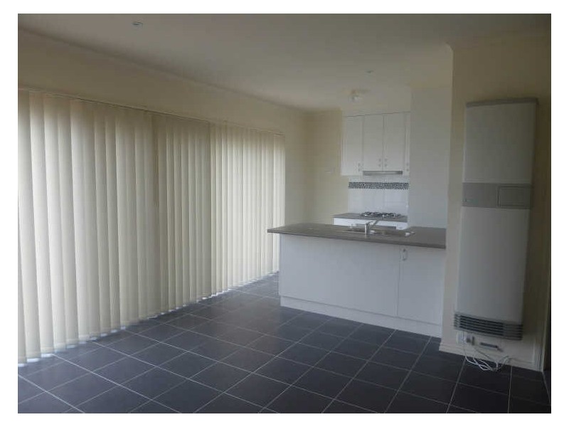 6/103 Army Road, Pakenham VIC 3810