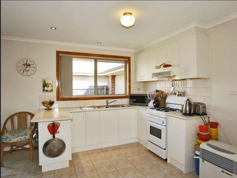 5 Naples Way, Pakenham VIC 3810