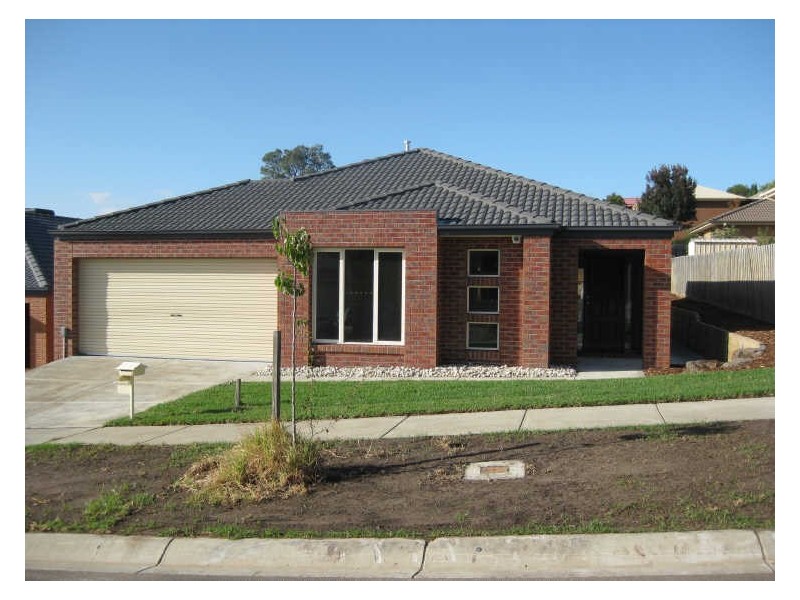 19 Shetland Court, Pakenham VIC 3810