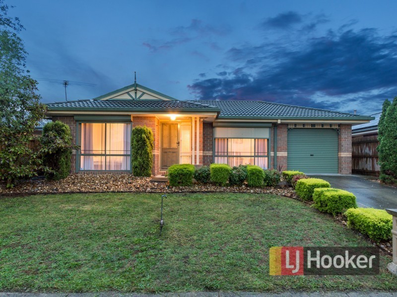 8 Benor Court, Pakenham VIC 3810