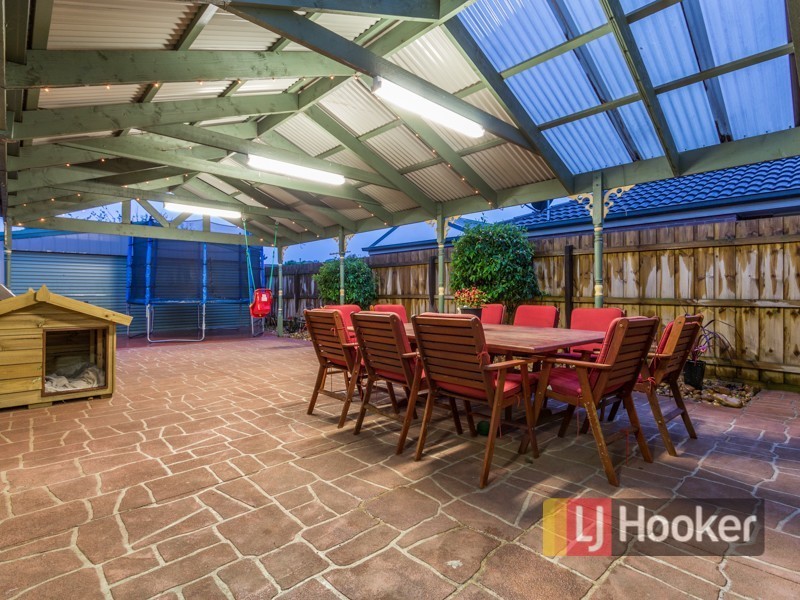 8 Benor Court, Pakenham VIC 3810