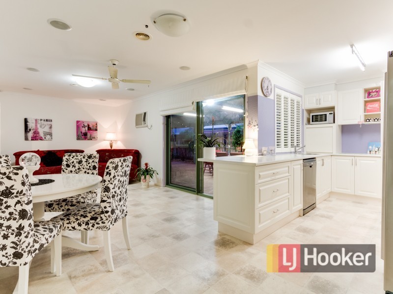 8 Benor Court, Pakenham VIC 3810