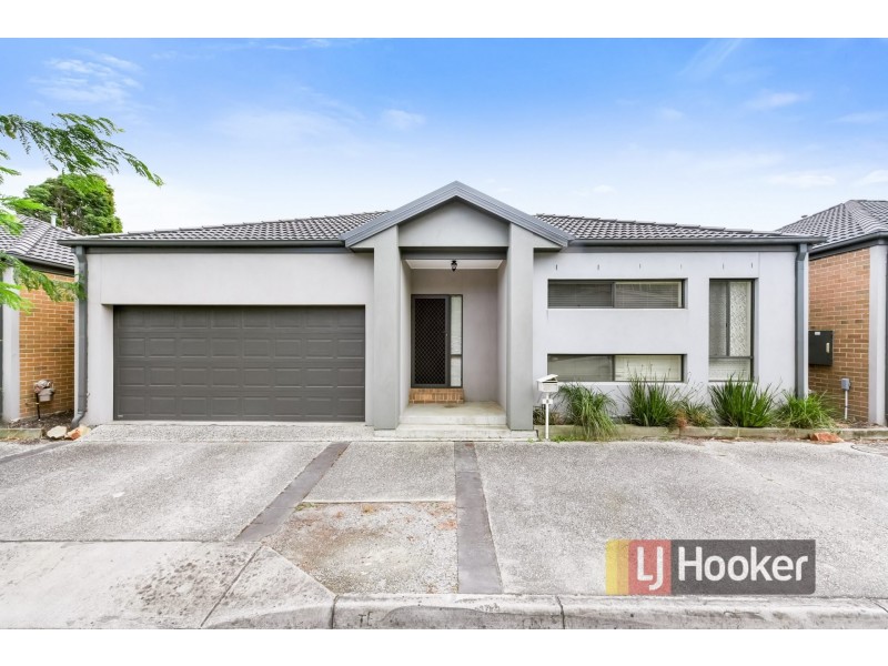 5 Dealbata Lane, Pakenham VIC 3810