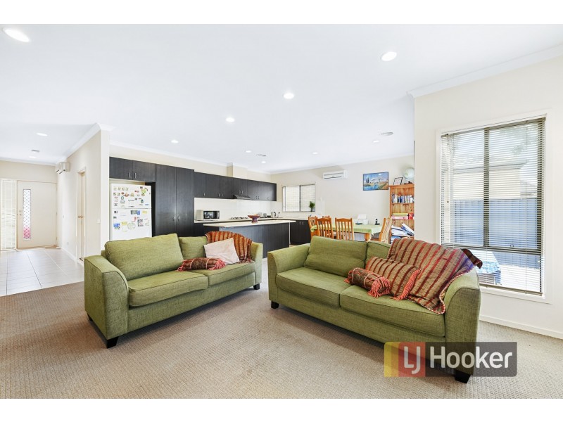 5 Dealbata Lane, Pakenham VIC 3810