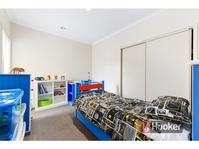 5 Dealbata Lane, Pakenham VIC 3810