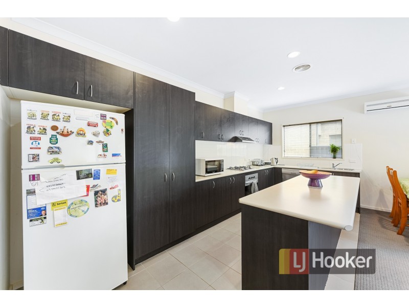 5 Dealbata Lane, Pakenham VIC 3810