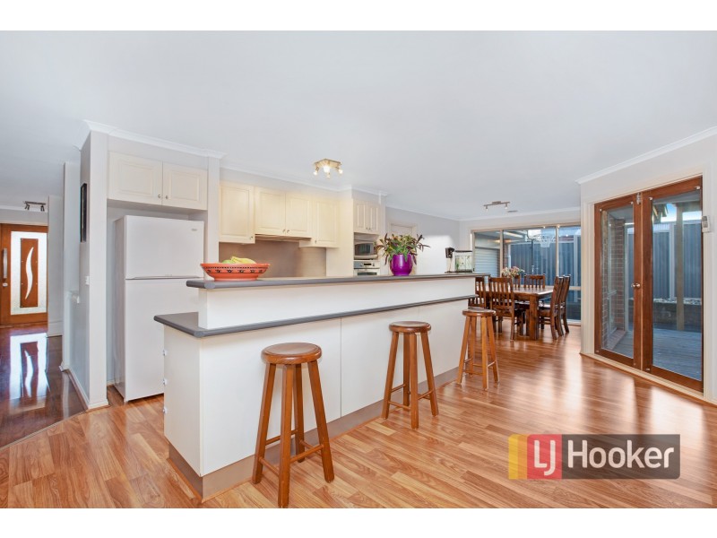 48 Ebony Drive, Pakenham VIC 3810
