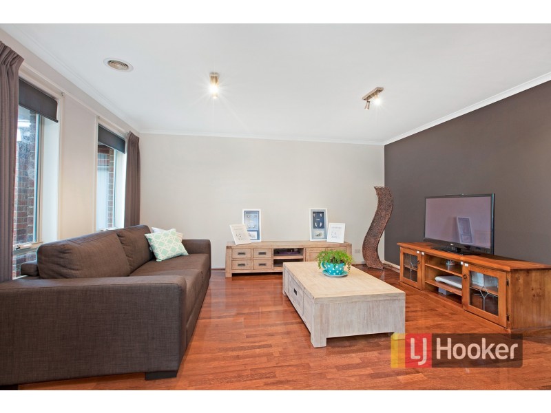 48 Ebony Drive, Pakenham VIC 3810