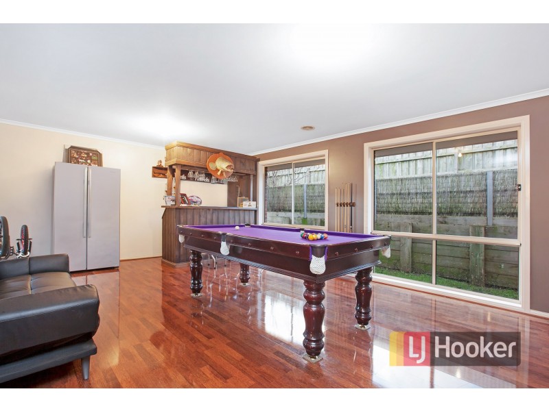 48 Ebony Drive, Pakenham VIC 3810