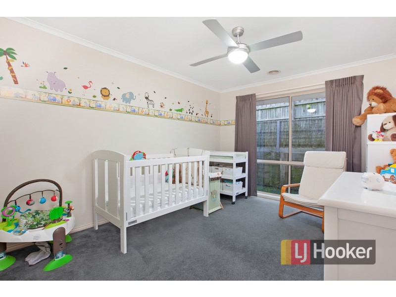 48 Ebony Drive, Pakenham VIC 3810