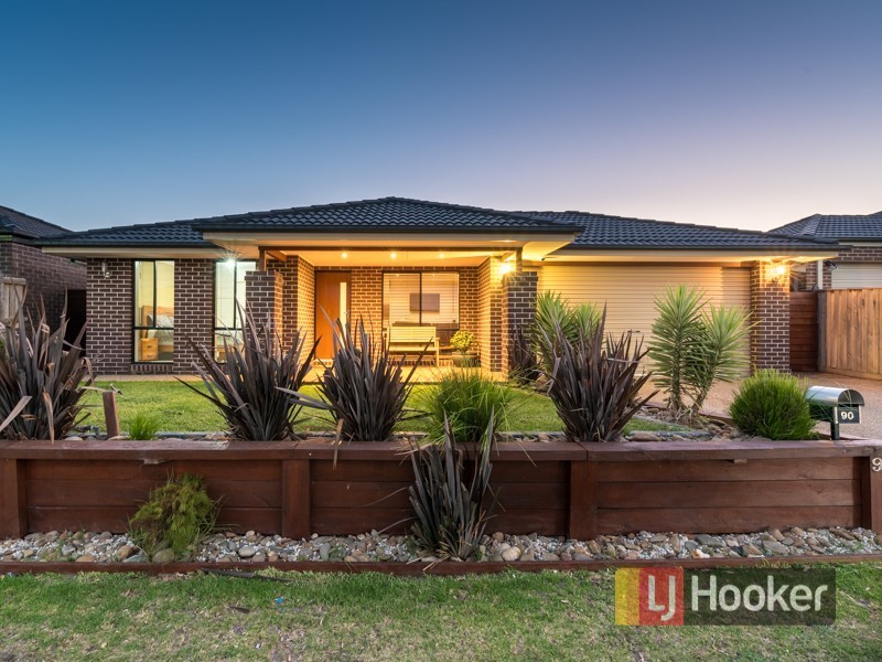 90 Gallery Way, Pakenham VIC 3810