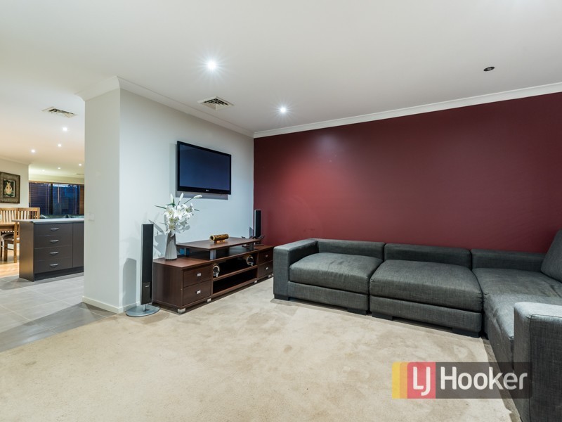 90 Gallery Way, Pakenham VIC 3810