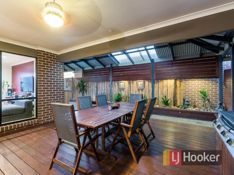 90 Gallery Way, Pakenham VIC 3810