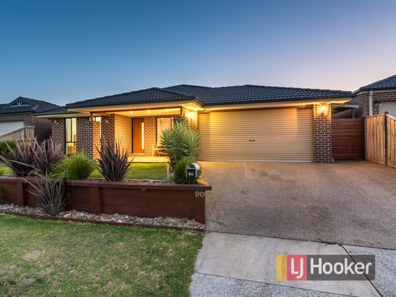 90 Gallery Way, Pakenham VIC 3810