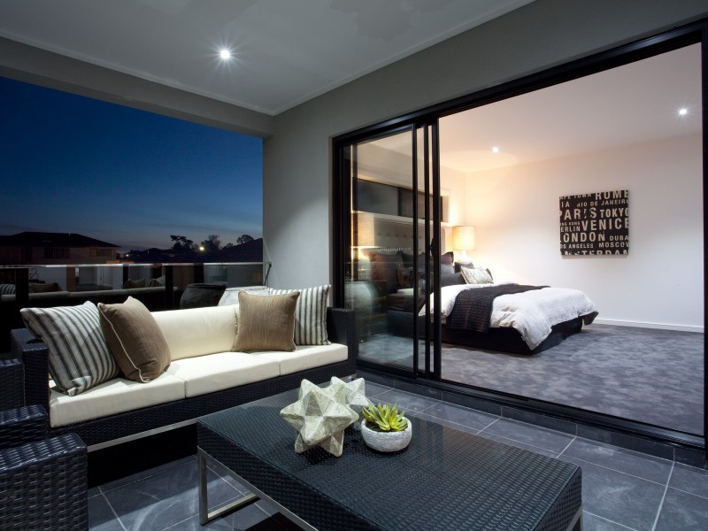 35 Bathgate Crescent, Cranbourne VIC 3977